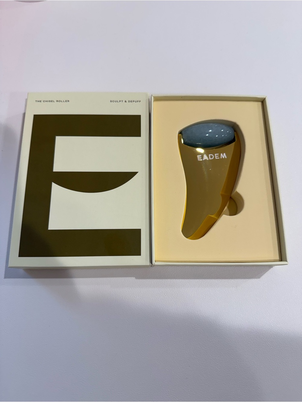 BNIB Eadem The Chisel Roller Sculpt & Depuff